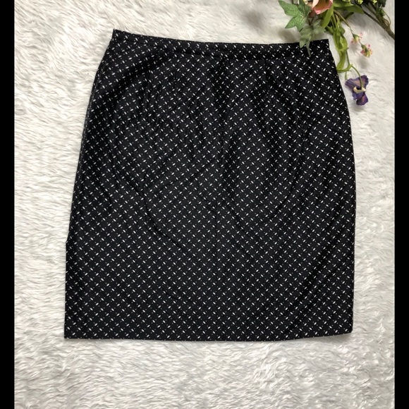 Dana Buchman woman silk blend skirt size 16 - Picture 2 of 3